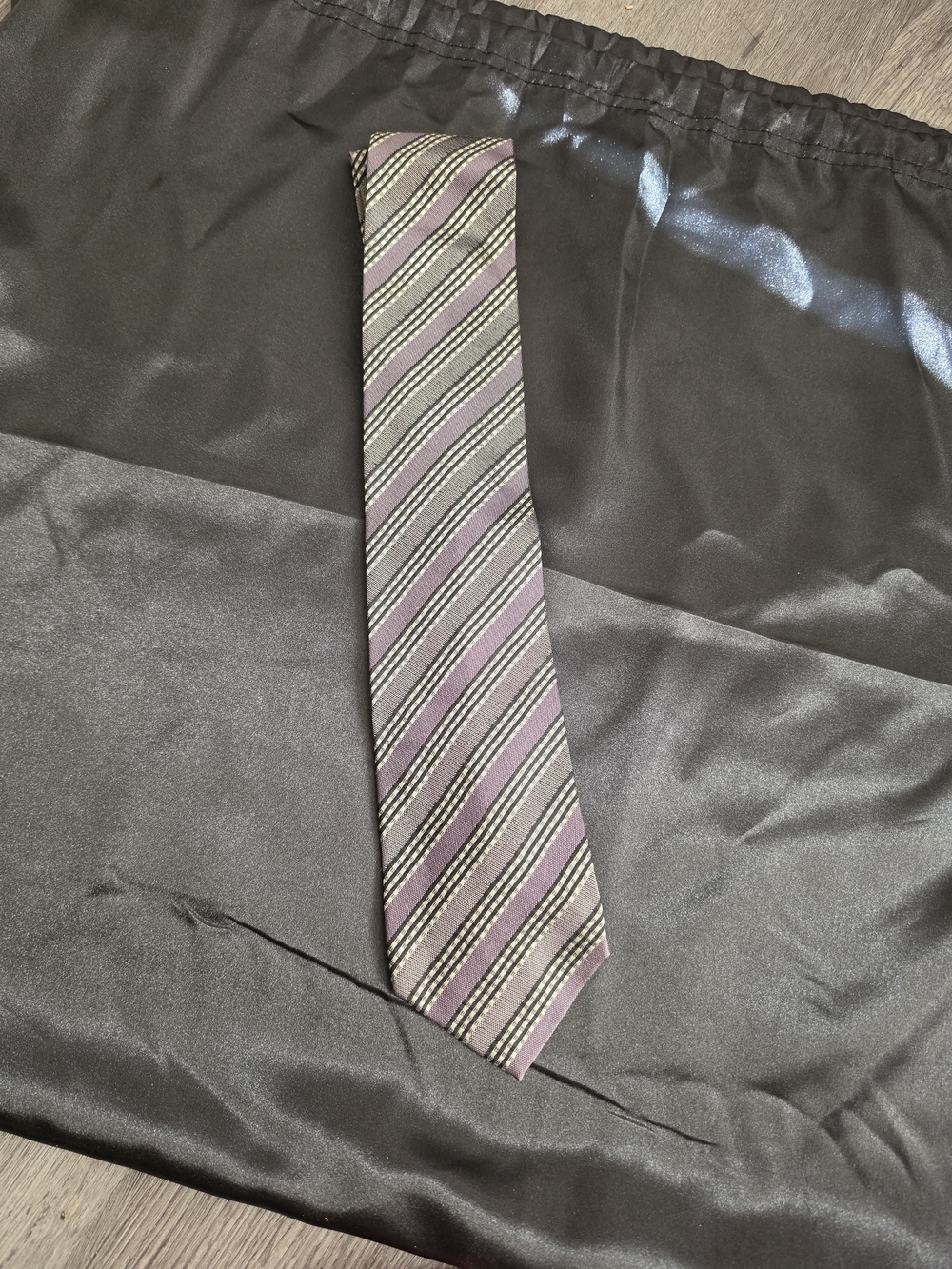 100% Silk Kansai JapanesePurple Striped Men’s Tie - Picture 6 of 6